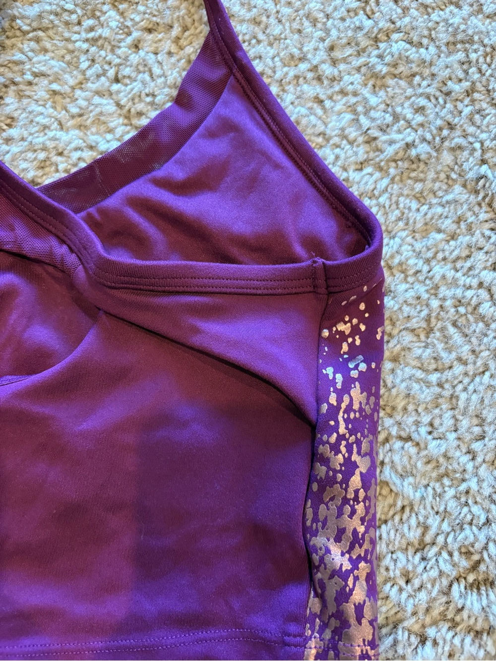 Purple cropped sports bra top with coppery print - Picture 6 of 7